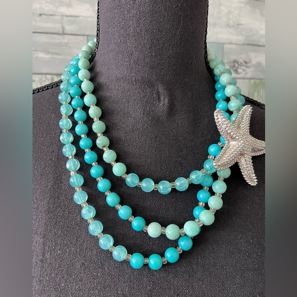 Gorgeous! Silver Starfish Pendant & Blue Beaded Multi Strand Statement Necklace - Picture 2 of 5